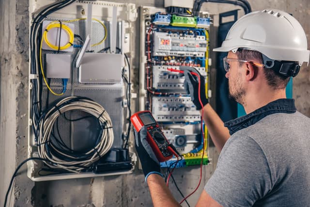 Professional Electrician Course